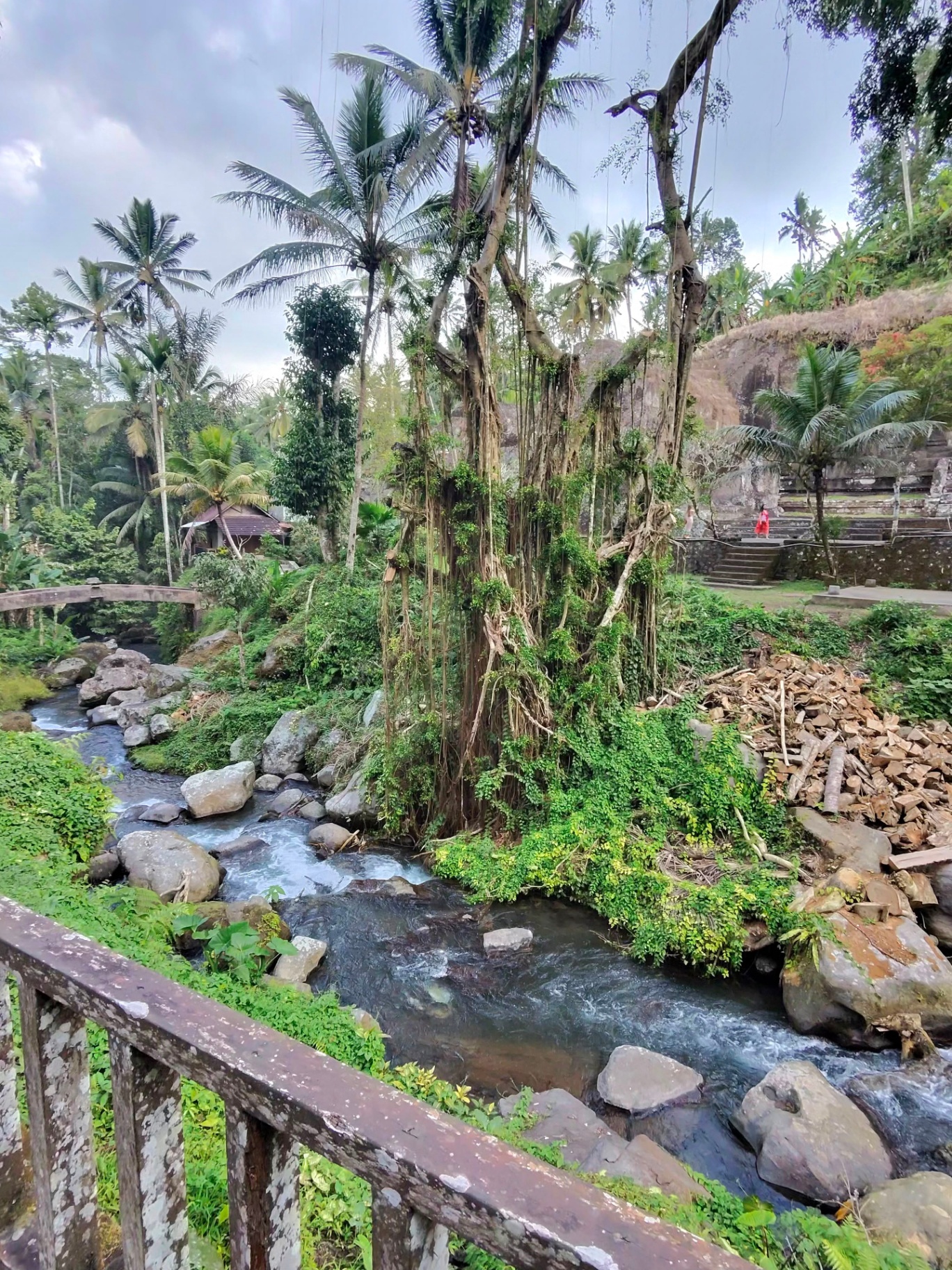 Stone bridge over a stream near Gunung Kawi
