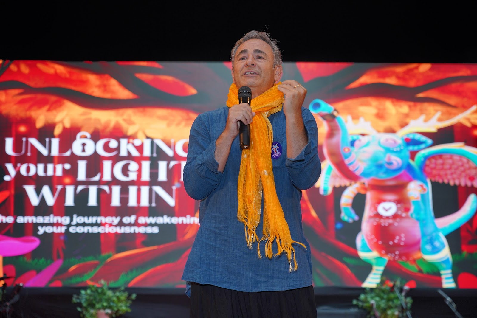 Luis Miguel Gallardo presenta el viaje del musical de la sombra al don